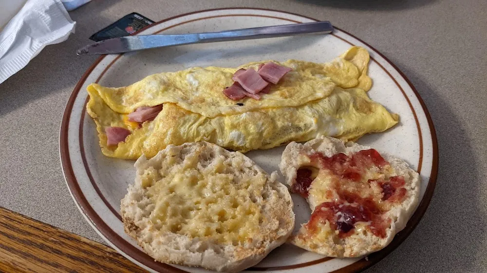 Bacon or Ham Omelet with Cheese & Toast